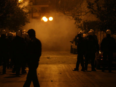 Επίθεση με χειροβομβίδα στα Εξάρχεια