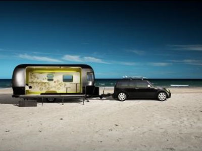 Το MINI Cooper S Clubman συνδυάζεται με τροχόσπιτο της Airstream