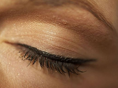 Άψογο eyeliner, γρήγορα και εύκολα