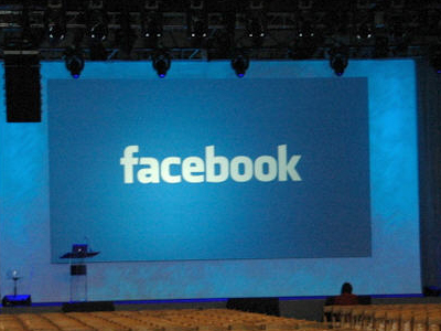 Έφτιαξαν γκρουπ κατά καθηγητή τους στο Facebook