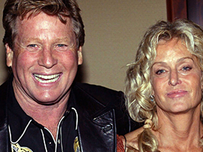 Παντρεύονται Farrah Fawcett και Ryan O’ Neal