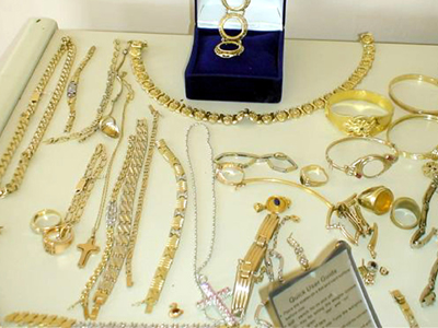 Διέρρηξαν εργαστήριο χρυσοχοΐας