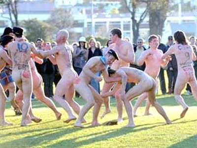 Η… γυμνή αλήθεια σε ένα παιχνίδι ράγκμπι