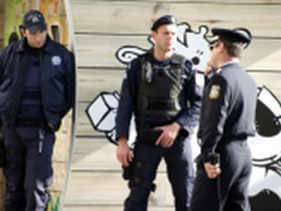 Απείλησε με όπλο αστυνομικούς