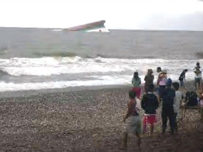 Εκατοντάδες νεκροί και αγνοούμενοι από τον τυφώνα στις Φιλιππίνες