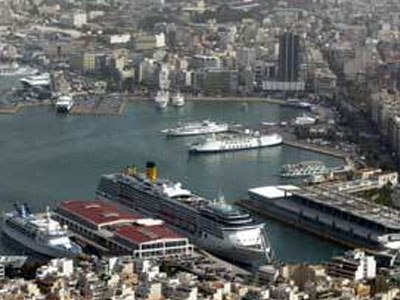 Πτώση 38χρονου στη θάλασσα από πλοίο