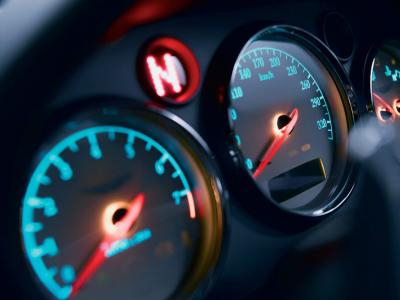 Μείωση που αγγίζει το 40% στις πωλήσεις αυτοκινήτων