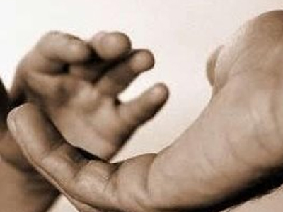 «Δεν υπάρχουν φίλοι; Μην ακούς τι λένε»