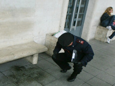 Πυρπόλησαν μετανάστη στη Ρώμη