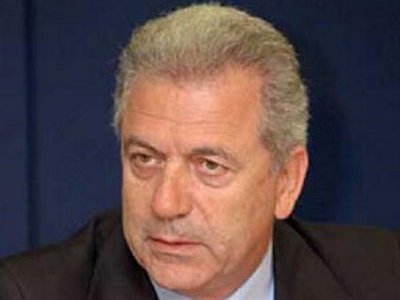 Κόντρα Αβραμόπουλου με την Κομισιόν για ύποπτα κρούσματα και στην Ελλάδα