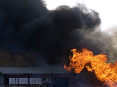 Πυρκαγιά σε εργοστάσιο στον Αυλώνα