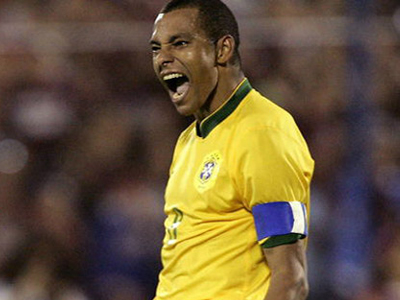 Gilberto Silva: Όλο και καλύτερη η Βραζιλία