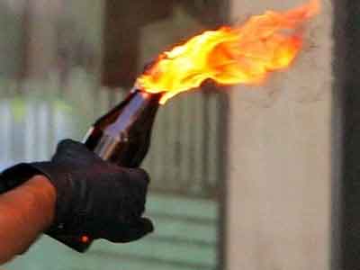 Επίθεση με μολότοφ στο φυλάκιο της ΔΕΘ