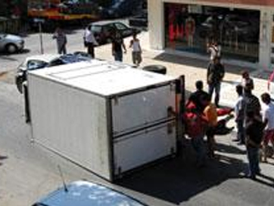 Ατύχημα με φορτηγό – ψυγείο στο Ηράκλειο