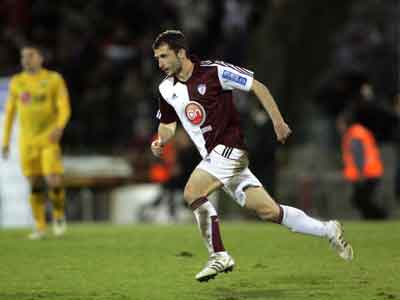 Παρουσιάστηκε επίσημα ο Φωτάκης στον ΠΑΟΚ