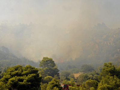 Στη φυλακή 17χρονος για εμπρησμό
