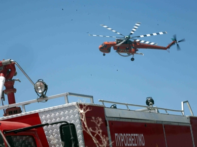 Συνεχίζει να καίει η φωτιά στο Κιλκίς