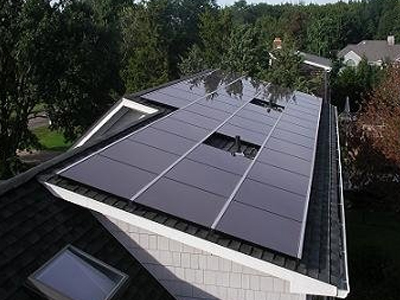 Η ΔΕΗ για τα φωτοβολταϊκά στις στέγες των σπιτιών