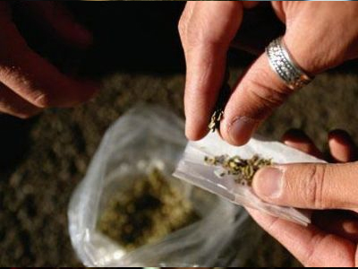 Συλλήψεις για ναρκωτικά στην Καβάλα και το Βόλο