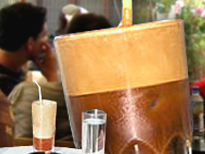 Η «Δημοκρατία του Φραπέ»