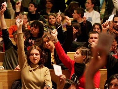 Γάλλοι φοιτητές διαμαρτυρήθηκαν … στα αρχαία ελληνικά