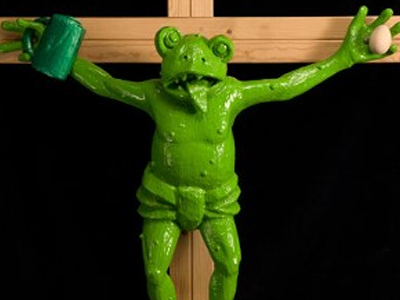 Προκαλεί ο “εσταυρωμένος” βάτραχος