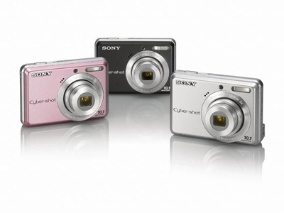 Έξυπνες λήψεις με τα 8 νέα μοντέλα Cyber-shot της Sony! Είναι λεπτές, πολύχρωμες και έχουν τη δυνατότητα λήψης movie clip υψηλής ευκρίνειας