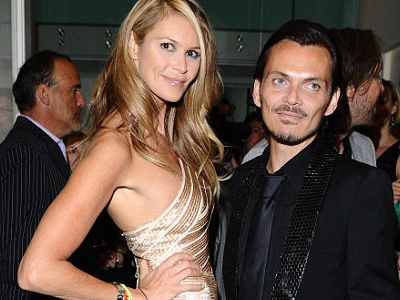 Τα πρώτα σημάδια γήρανσης για την Macpherson