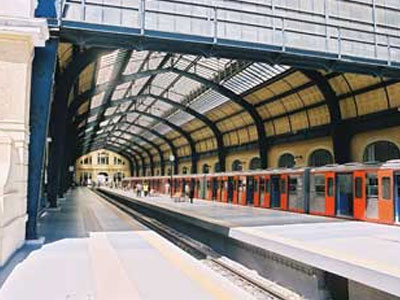 Συγκέντρωση διαμαρτυρίας στον σταθμό του ΗΣΑΠ στον Πειραιά