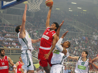 Παραμένει «ερυθρόλευκος» ο Childress