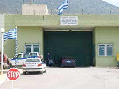 Βρέθηκε κρεμασμένος στο κελί του