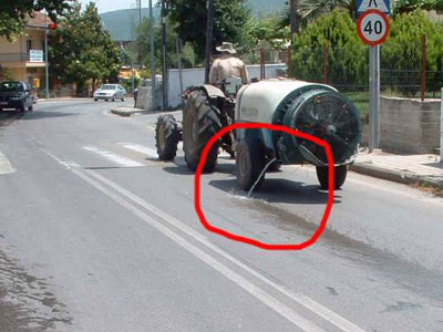 «Ραντίζουν» με φυτοφάρμακα… την άσφαλτο!