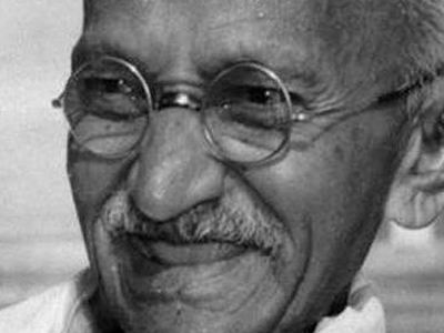 Σε δημοπρασία τα γυαλιά του Γκάντι