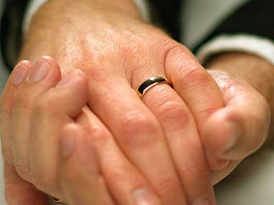 Τελέστηκαν γάμοι ομοφυλοφίλων στην Καλιφόρνια