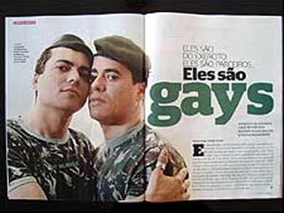 Τους συνέλαβαν επείδη είναι gay