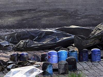 Γκαζάκια σε αντιπροσωπεία αυτοκινήτων