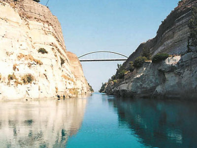 Έρευνες του Λιμενικού για τον εντοπισμό πτώματος στον Ισθμό