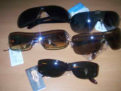 Σκόπευαν να γεμίσουν τη συμπρωτεύουσα με «μαϊμού» γυαλιά ηλίου