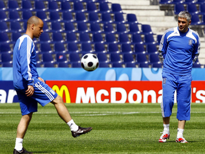 Παίζουν μπάλα και στα πλατό;