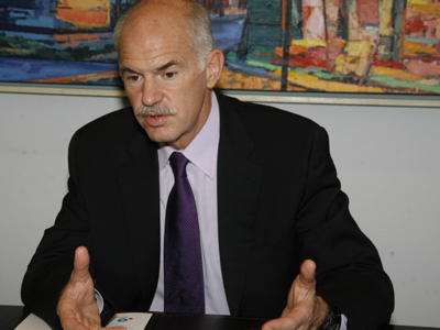 Επίθεση Παπανδρέου στην κυβέρνηση για την οικονομική πολιτική