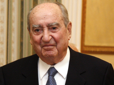 Ο επίτιμος και η… γκαντεμιά