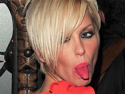 Βγάλτε τους γλώσσα…