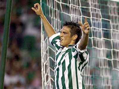 «Βλέπουν» Mark Gonzalez και Elmander στον Ολυμπιακό