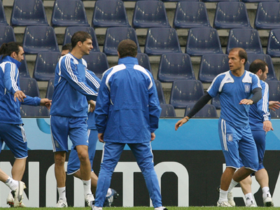 Χωρίς εκπλήξεις οι κλήσεις του Ρεχάγκελ