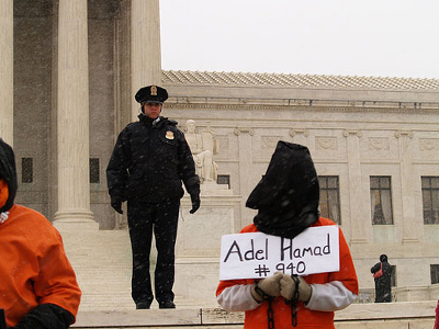 Απόφαση δικαστηρίου υπέρ κρατουμένου του Γκουαντάναμο