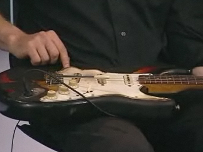 280.000 λίρες για την κιθάρα του Τζίμι Χέντριξ