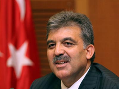 Σύντομη λύση και δημοψήφισμα για το Κυπριακό επιθυμεί ο Τούρκος πρόεδρος