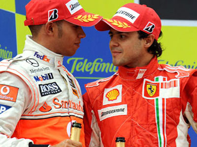 Τερμάτισε πρώτος, αλλά τιμωρήθηκε ο Χάμιλτον