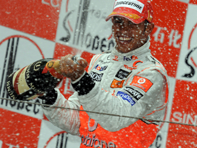 Αγκαλιά με το πρωτάθλημα ο Χάμιλτον