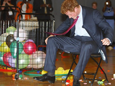 Το… σκάει το μπαλόνι ο πρίγκιπας Harry